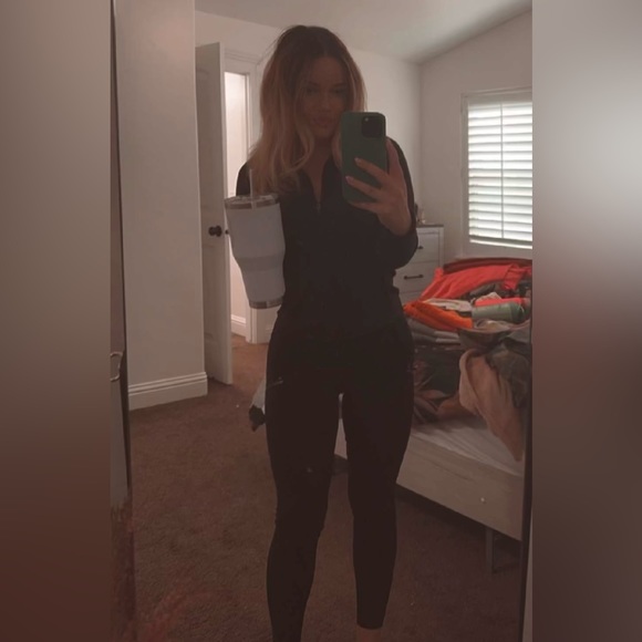 Meet your Posher, Hannah - Picture 4 of 9